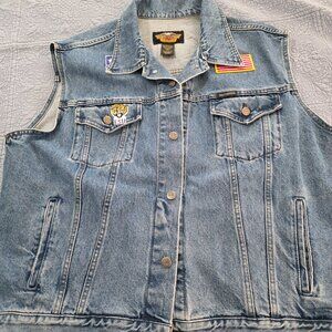 HARLEY DAVIDSON BRAND SLEEVELESS DENIM VEST SIZE XL WITH PATCHES STARTING 2001